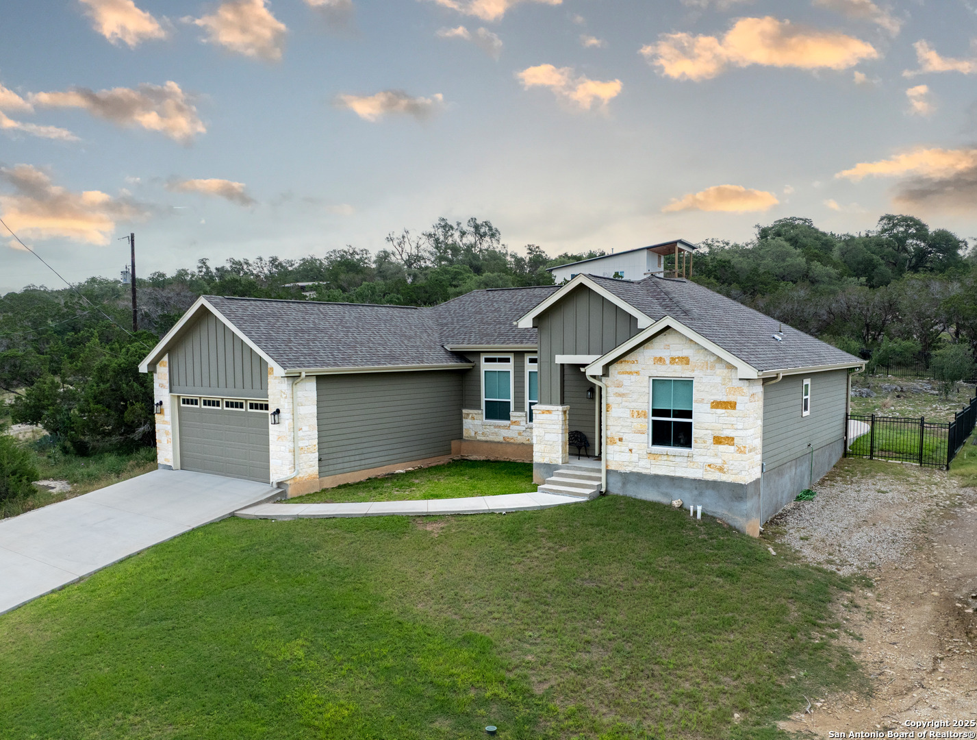 1587 Lakeshore Drive Canyon Lake TX 78133
