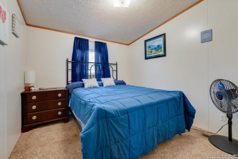 2760 Pioneer Road Marion TX 78124
