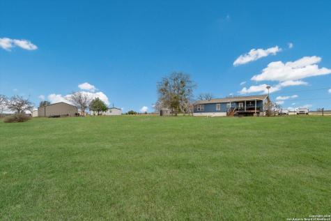 2760 Pioneer Road Marion TX 78124