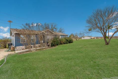 2760 Pioneer Road Marion TX 78124