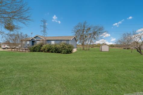 2760 Pioneer Road Marion TX 78124