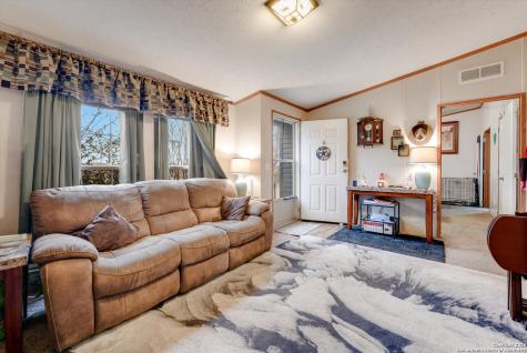 2760 Pioneer Road Marion TX 78124