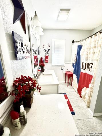 325 Eagle Ridge Floresville TX 78114