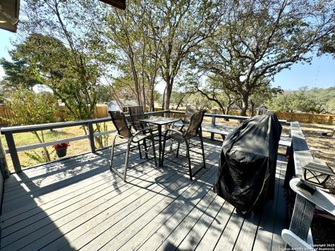 325 Eagle Ridge Floresville TX 78114