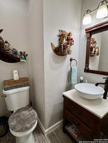 325 Eagle Ridge Floresville TX 78114