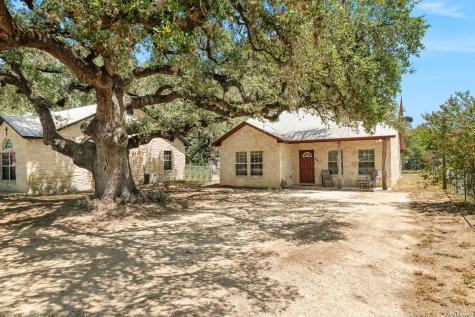 714 Houston Pleasanton TX 78064