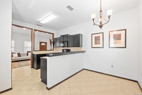 714 Houston Pleasanton TX 78064