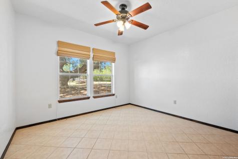 714 Houston Pleasanton TX 78064