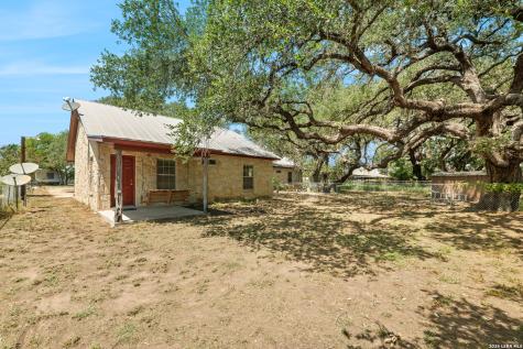 714 Houston Pleasanton TX 78064
