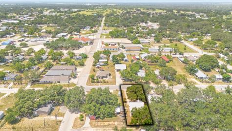 714 Houston Pleasanton TX 78064