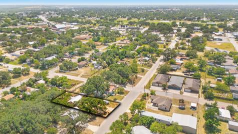 714 Houston Pleasanton TX 78064