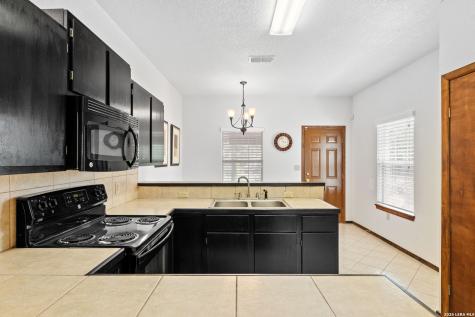 714 Houston Pleasanton TX 78064