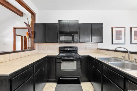 714 Houston Pleasanton TX 78064