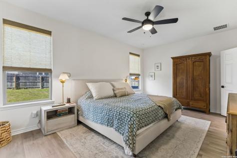 235 W Granite Shores Drive Boerne TX 78006