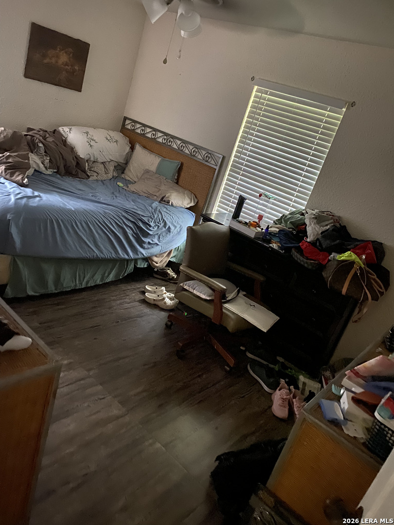 4327 Valleyfield San Antonio TX 78222