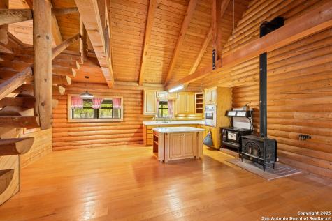 463 Woodland Fredericksburg TX 78624