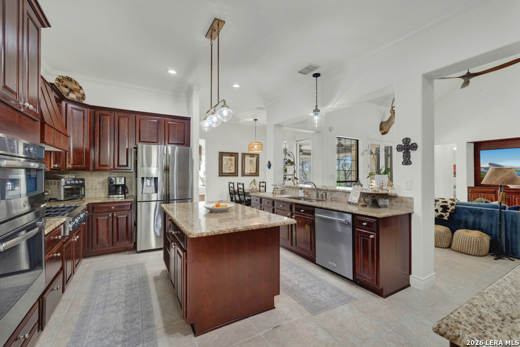 337 Lone Creek Circle New Braunfels TX 78132