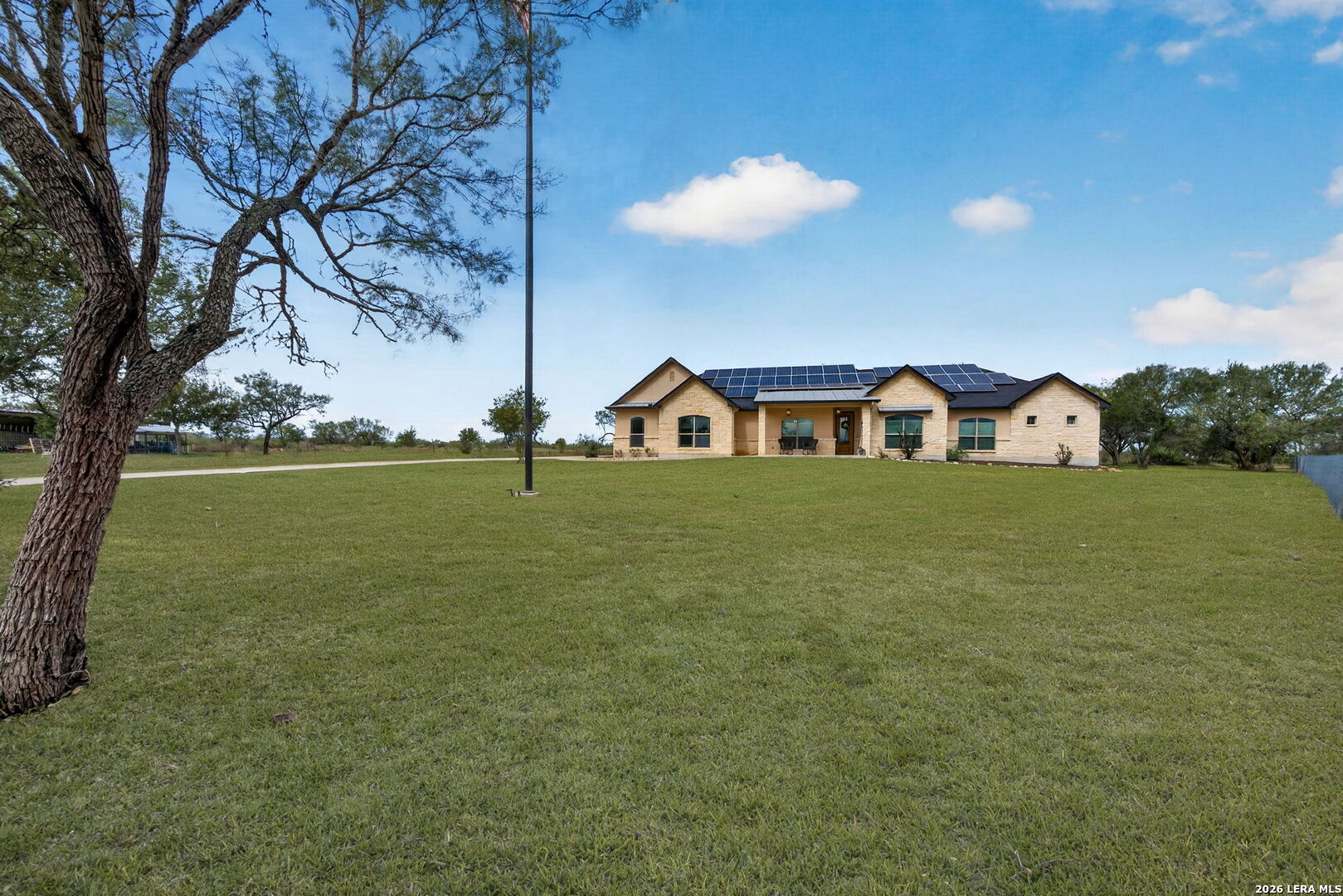 1027 County Road 367 Hondo TX 78861