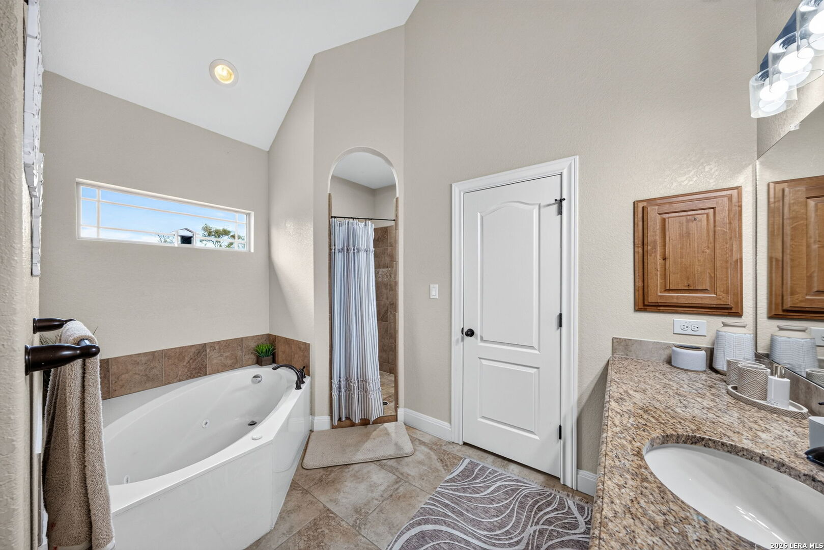 1027 County Road 367 Hondo TX 78861