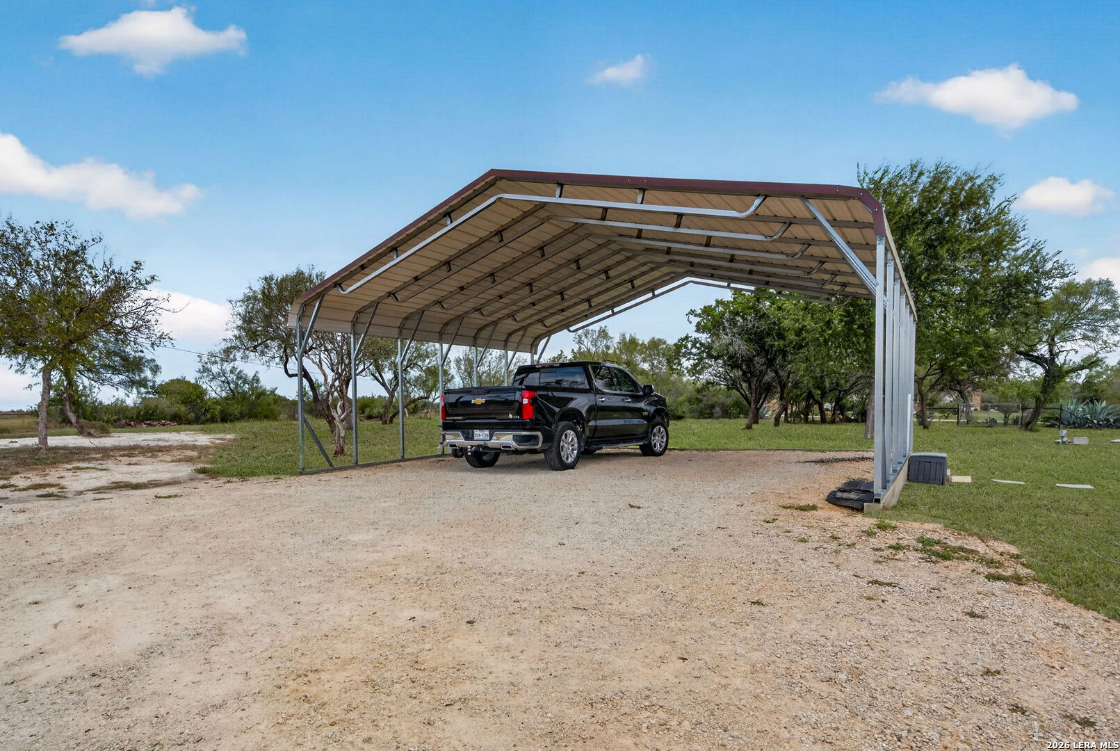 1027 County Road 367 Hondo TX 78861