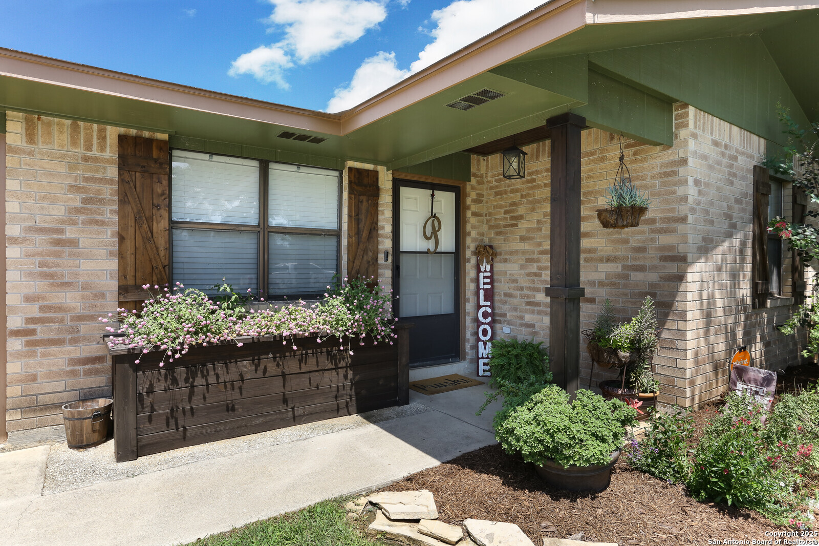 229 Blue Bonnet Floresville TX 78114