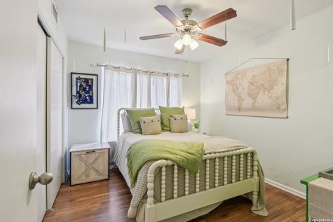 4538 Waikiki San Antonio TX 78218