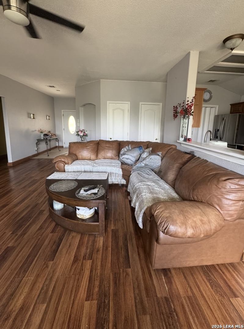 7142 Coral Springs San Antonio TX 78250