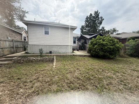 7142 Coral Springs San Antonio TX 78250