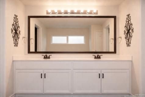 7427 Equinox Corner San Antonio TX 78252