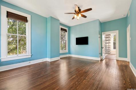 120 W Craig Place San Antonio TX 78212