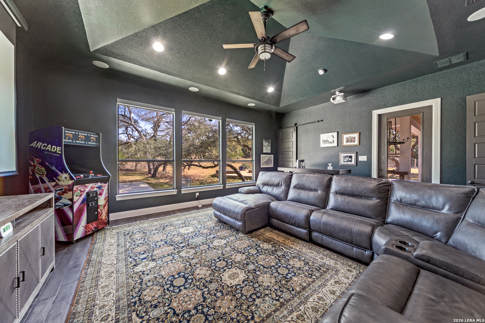 148 Woodland Fair Oaks Ranch TX 78015