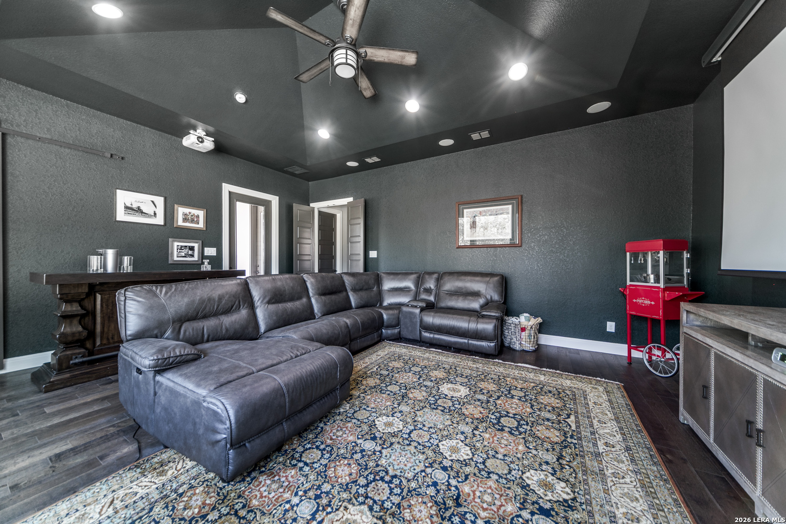 148 Woodland Fair Oaks Ranch TX 78015