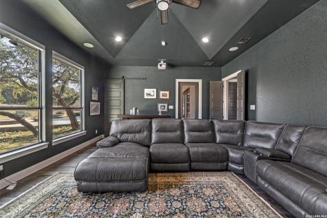 148 Woodland Fair Oaks Ranch TX 78015