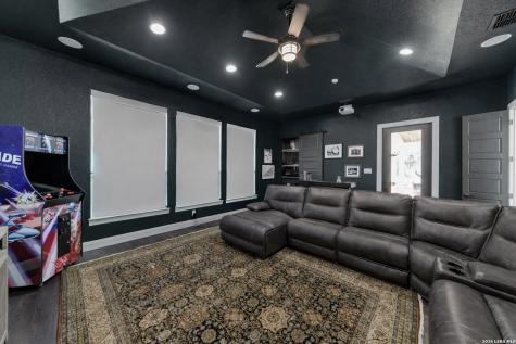 148 Woodland Fair Oaks Ranch TX 78015