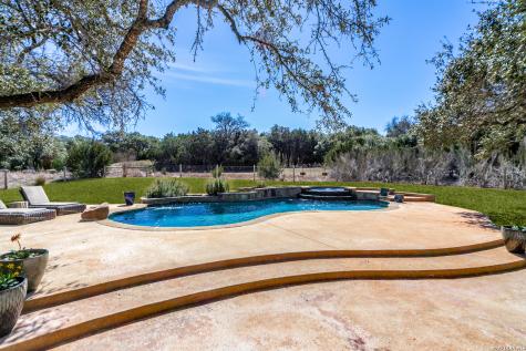 148 Woodland Fair Oaks Ranch TX 78015