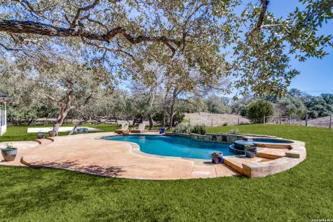 148 Woodland Fair Oaks Ranch TX 78015