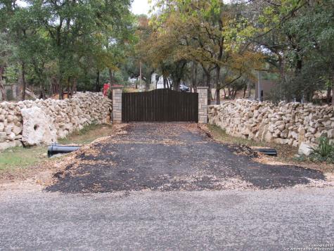 28326 Bonn Mountain San Antonio TX 78260