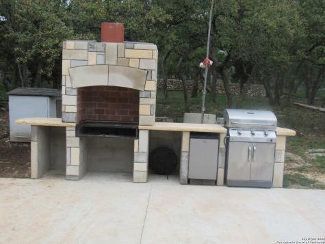 28326 Bonn Mountain San Antonio TX 78260
