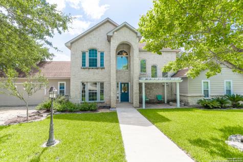 1860 Lakeside Drive Lakehills TX 78063