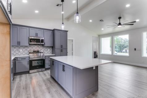 8019 Ivory Forest San Antonio TX 78239