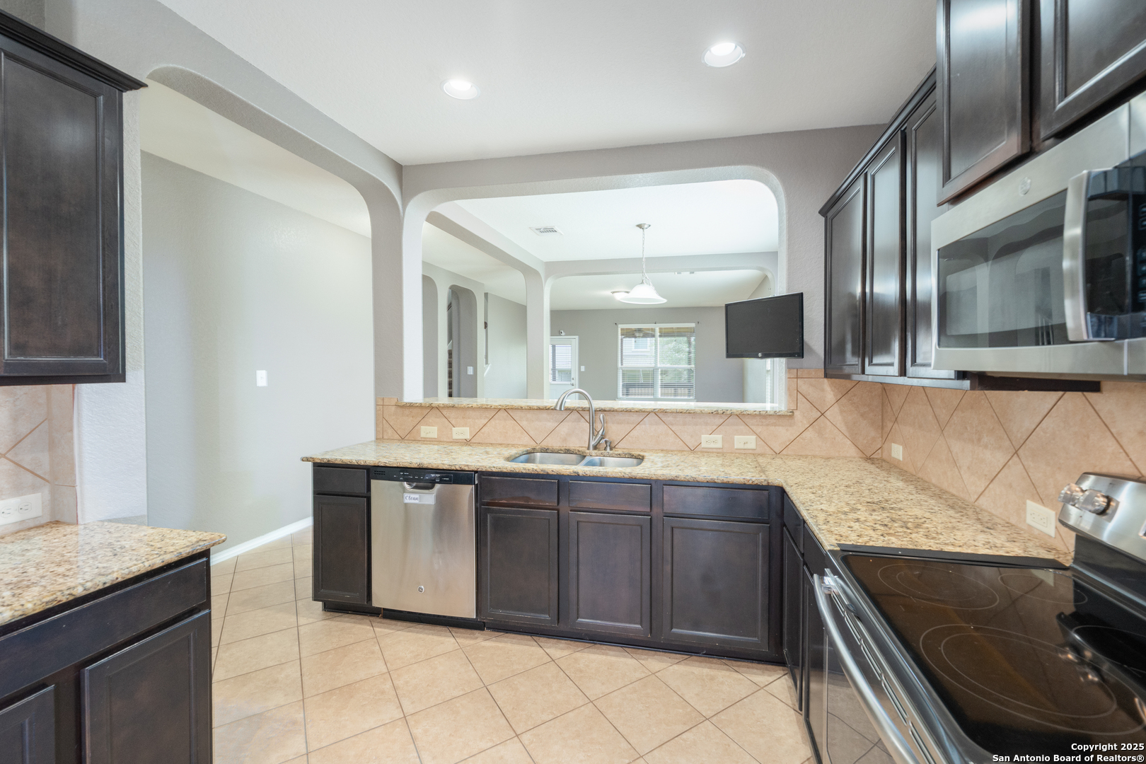 2941 Mineral Springs Schertz TX 78108