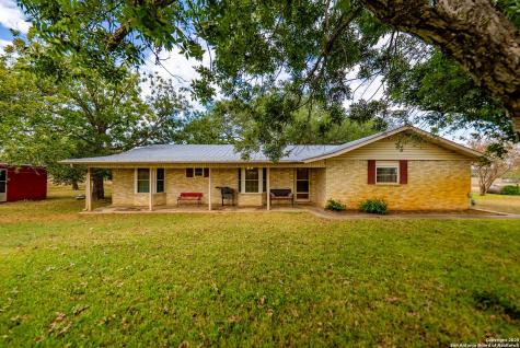 423 Fm 2772 La Vernia TX 78121