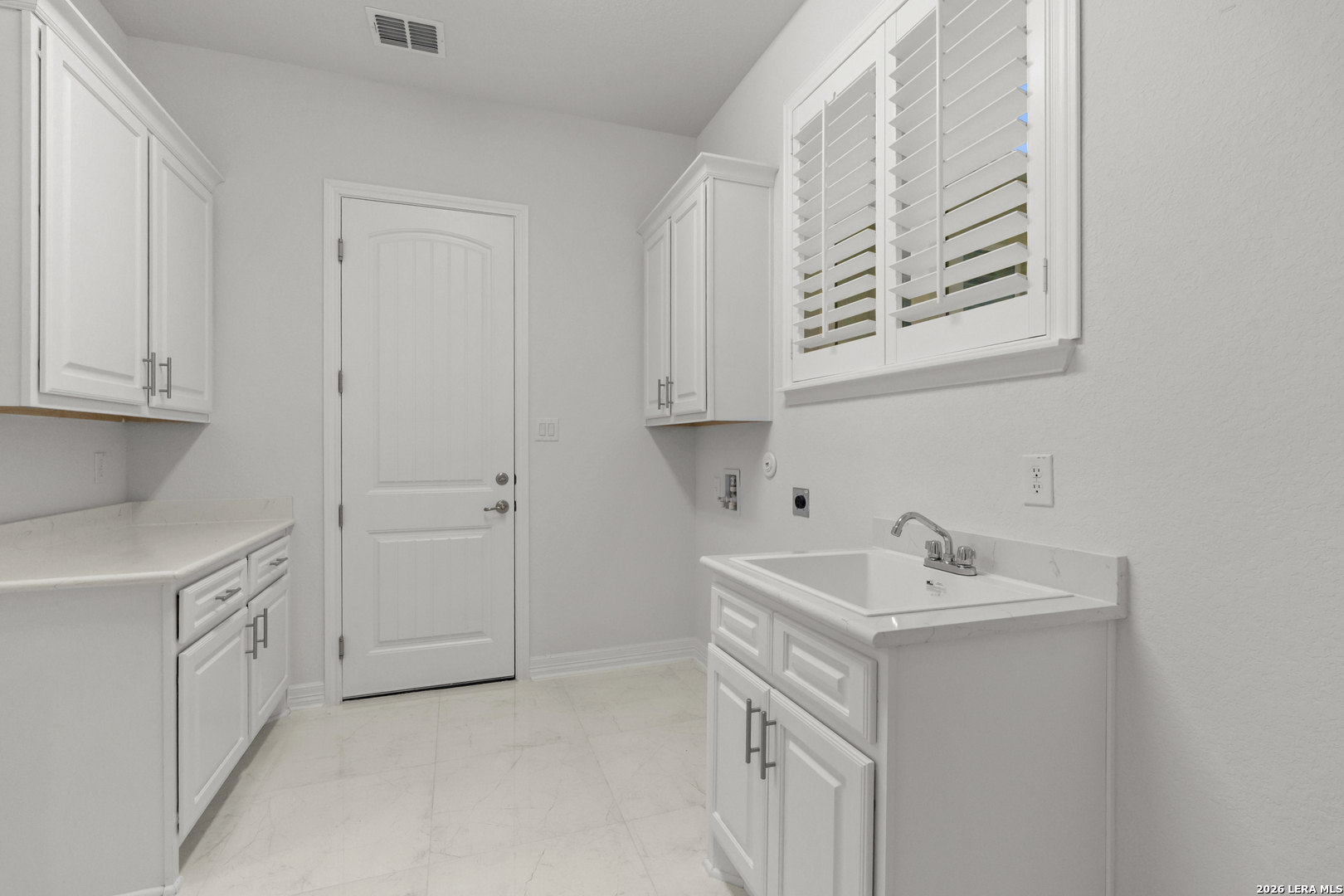 4051 Wood Creek San Antonio TX 78257