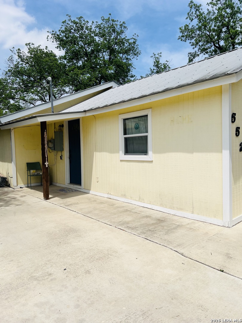 552 Diaz Uvalde TX 78801