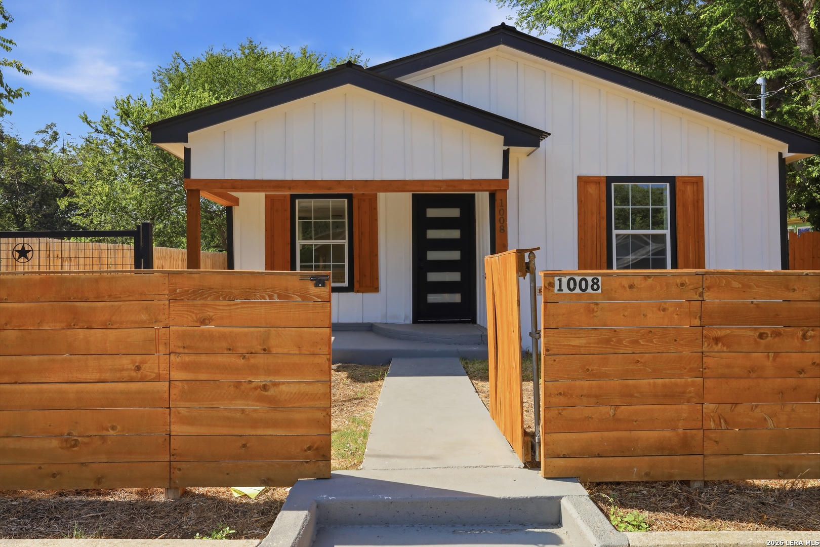 1008 Stonewall San Antonio TX 78211