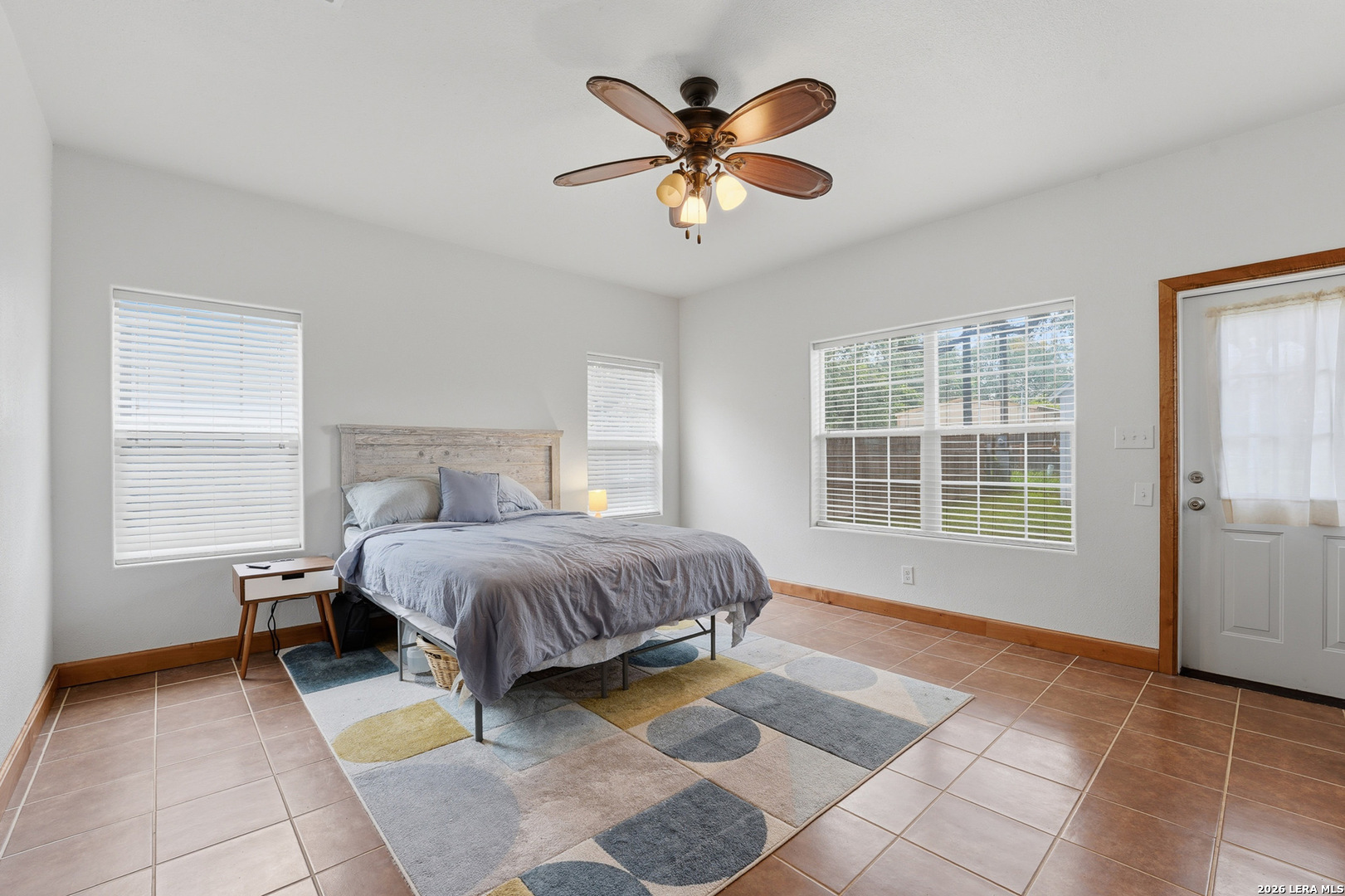325 Sollock Devine TX 78016