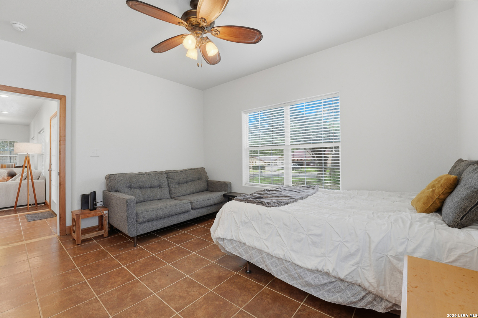 325 Sollock Devine TX 78016