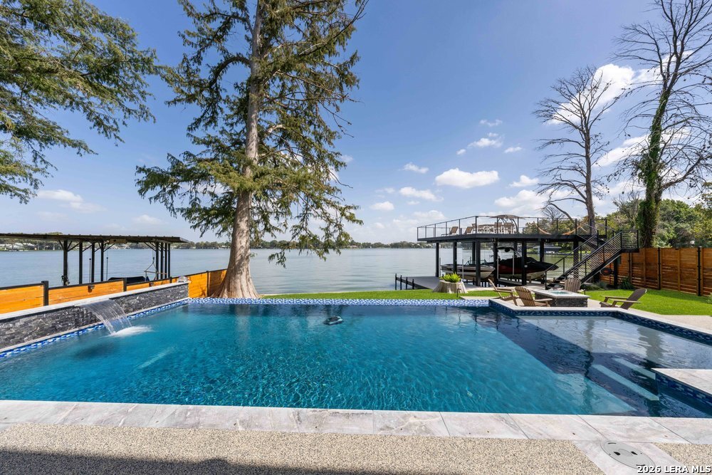 270 Isle Of View Drive Mcqueeney TX 78123
