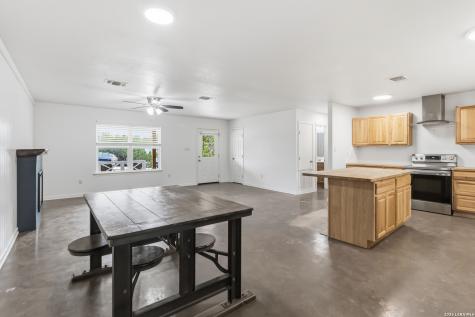 1060 Poplar Court Fischer TX 78623