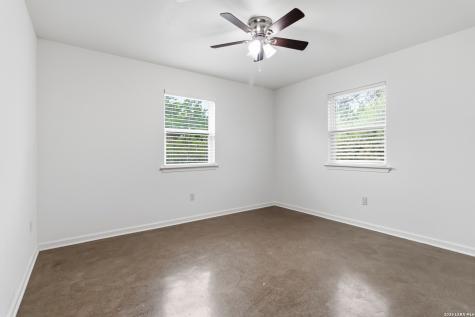 1060 Poplar Court Fischer TX 78623